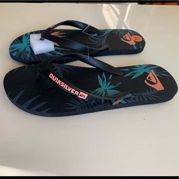 NWT- QUIKSILVER Flip Flops - Picture 2 of 4
